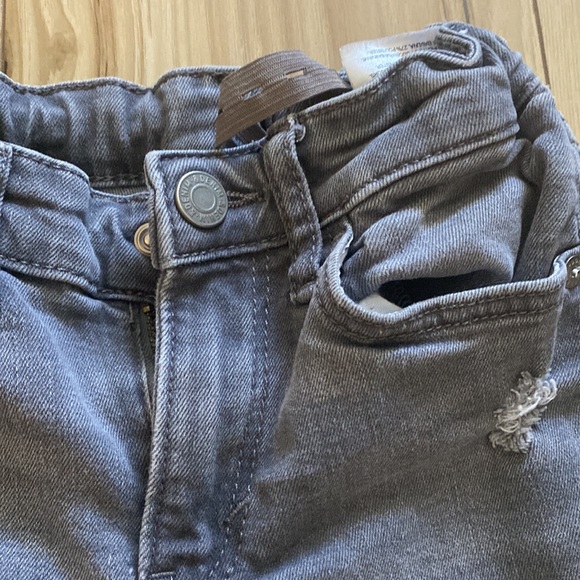Set of Toddler 4T jeans. - Picture 6 of 7